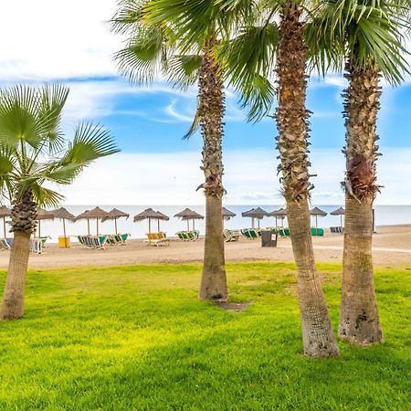 Seafront Apartment Торре-дель-Мар Экстерьер фото