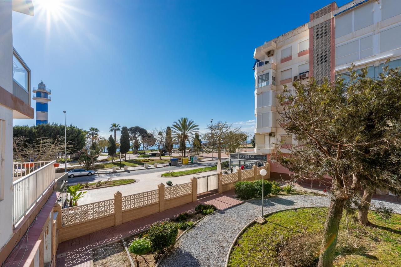 Seafront Apartment Торре-дель-Мар Экстерьер фото