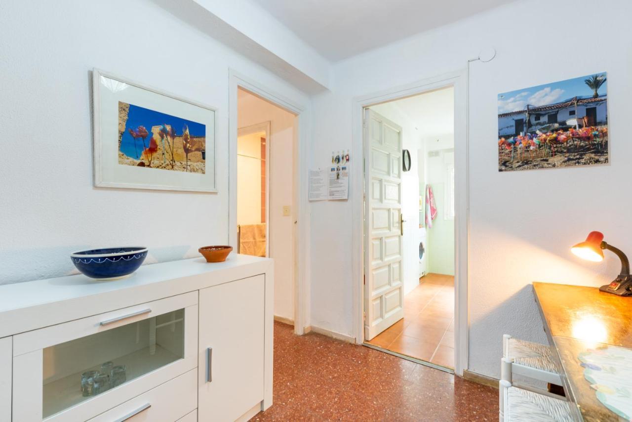Seafront Apartment Торре-дель-Мар Экстерьер фото