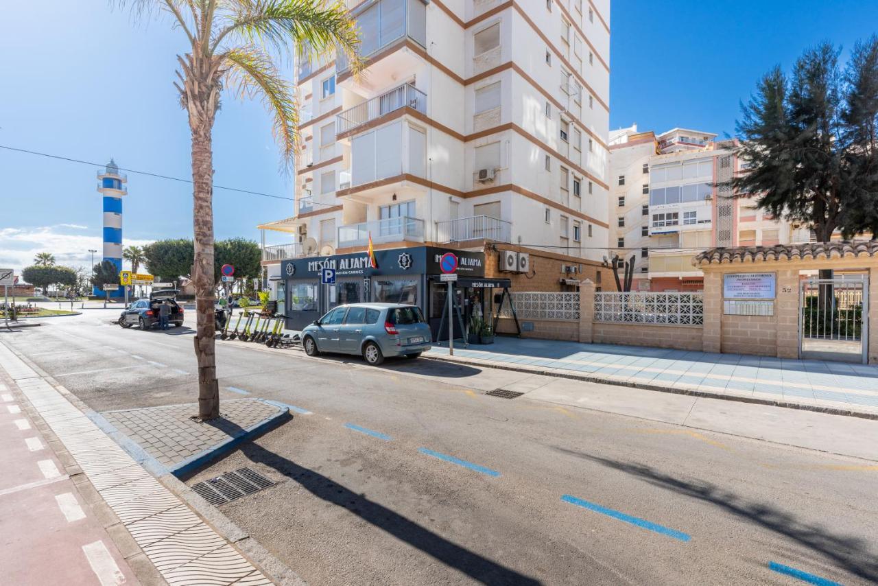 Seafront Apartment Торре-дель-Мар Экстерьер фото