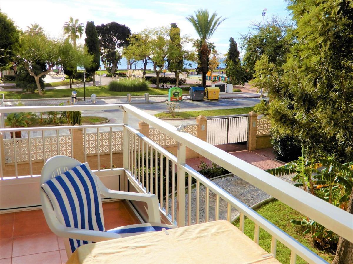 Seafront Apartment Торре-дель-Мар Экстерьер фото